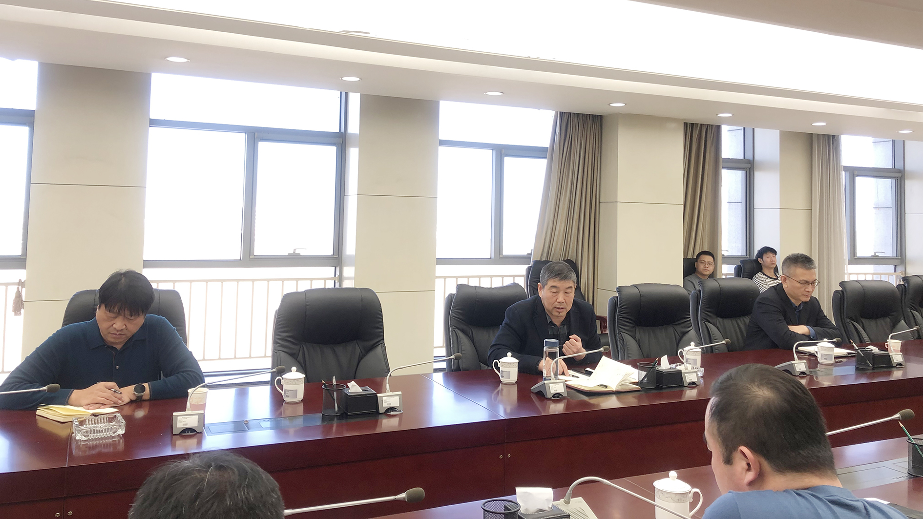 乘势而上 笃行不怠｜京津科技谷召开中层干部汇报会(图2)