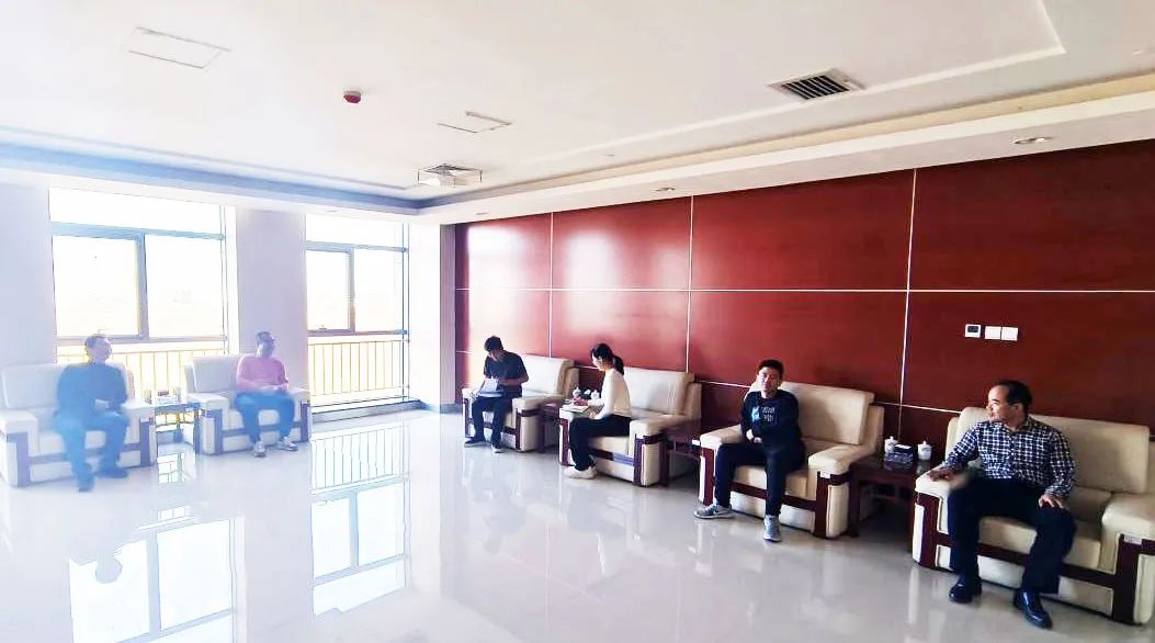 服务企业发展丨京津科技谷联合汊沽港市场监管所开展食品安全进企业服务(图1)