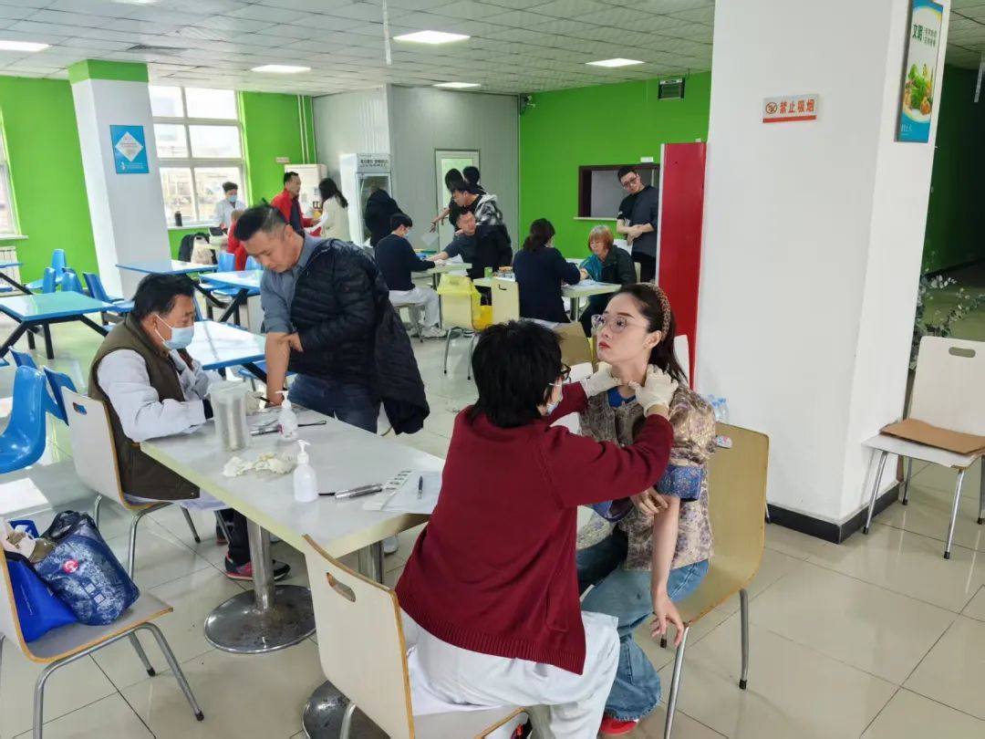 京津科技谷总工会组织开展农民工、困难职工免费体检活动(图3)