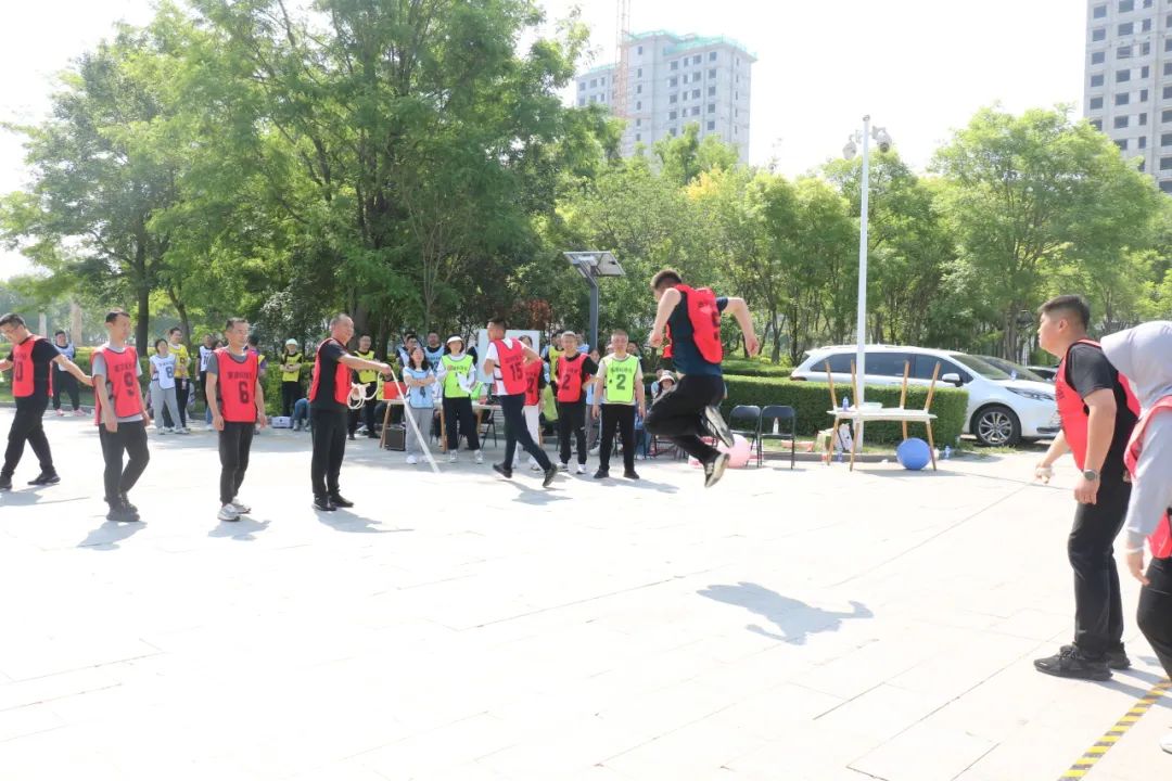 【党建领航促发展】趣享运动，协进新程|这场趣味运动会嗨翻全场(图13)