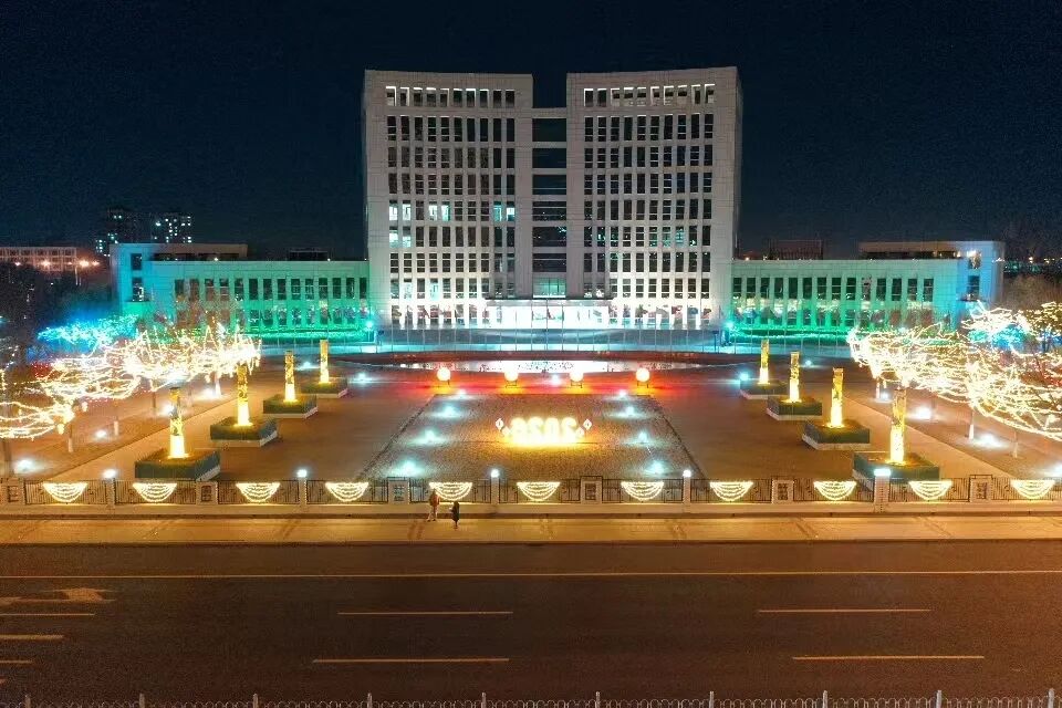 “氛围组”就位！京津科技谷点“靓”新春年味(图1)