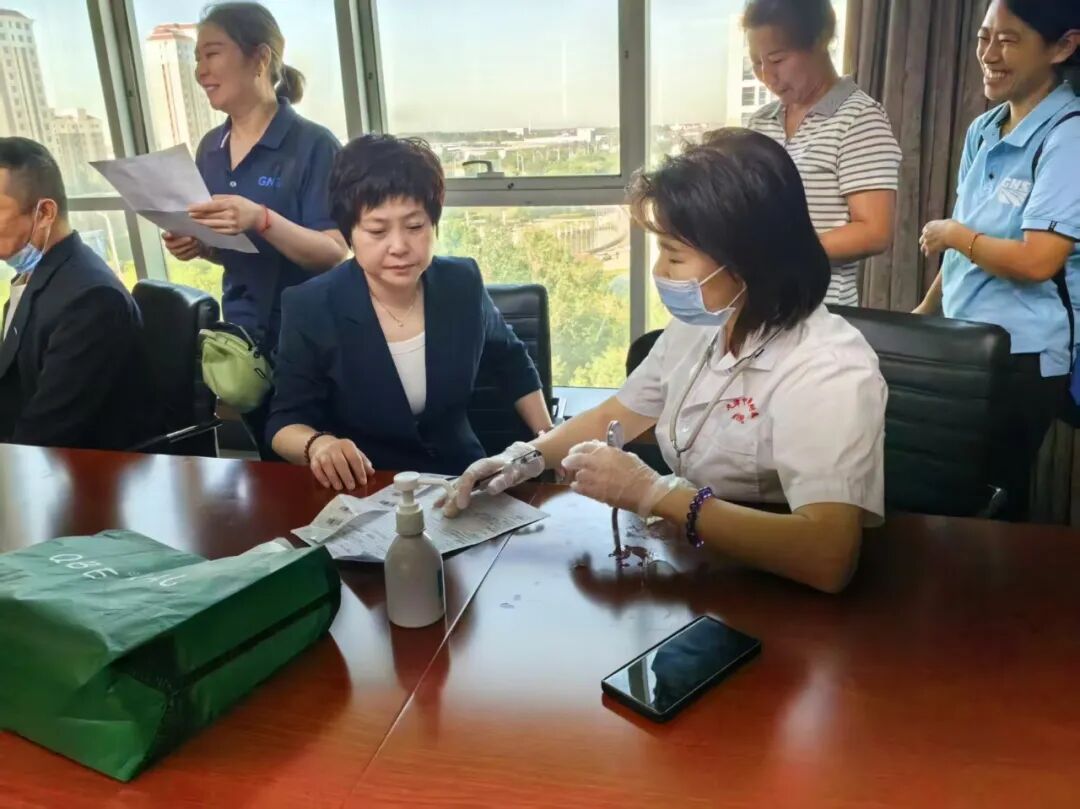 京津科技谷总工会组织开展农民工免费体检活动(图3)